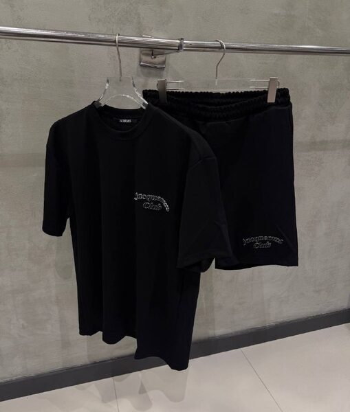 Apparel — TGRySr7H9qNq view 3