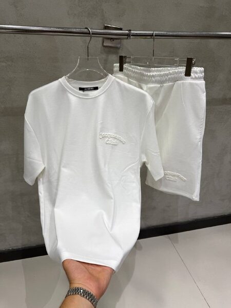 Apparel — TGRySr7H9qNq view 4