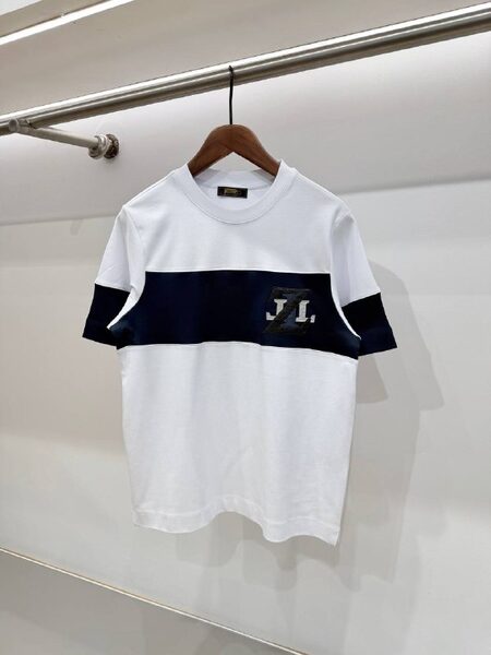Apparel — TGS18qXlPVzl view 2