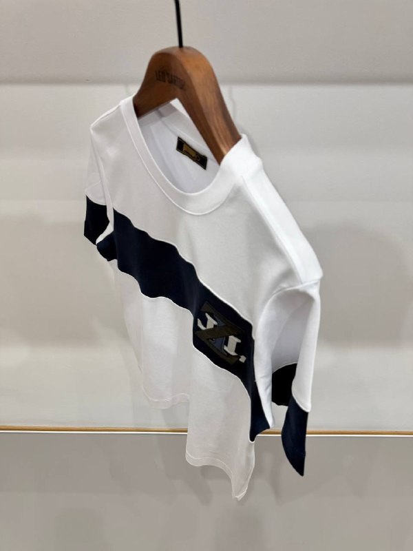 Apparel — TGS18qXlPVzl view