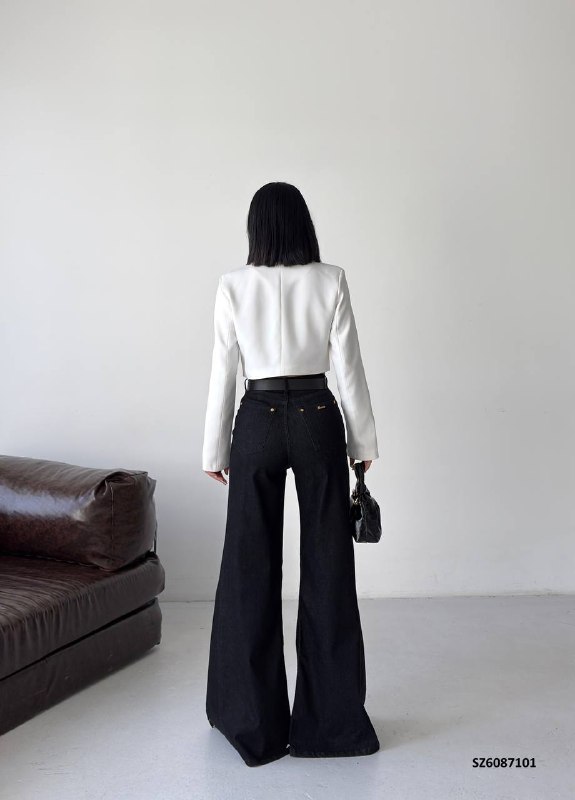 Apparel — TGS4Z6D0VdRw view