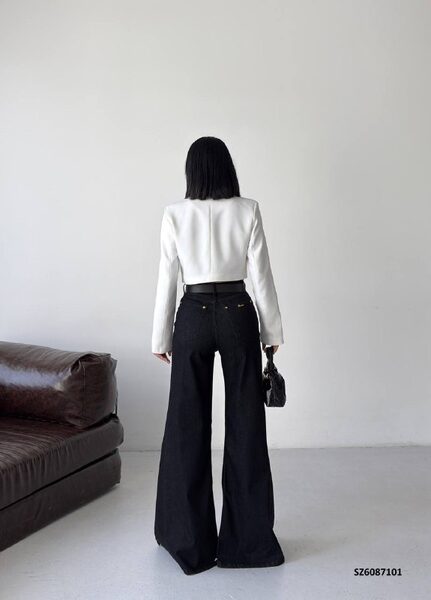 Apparel — TGS4Z6D0VdRw view 4