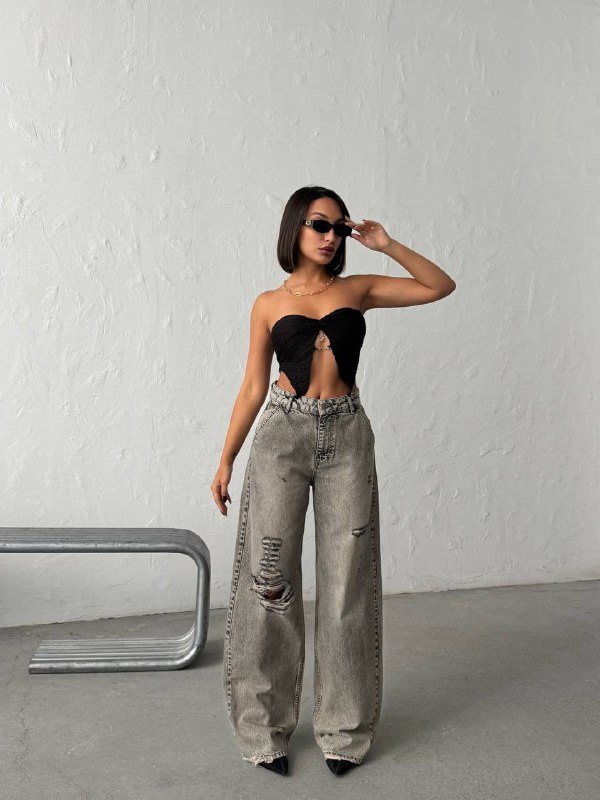 Apparel — TGS5cQw9hE0v view
