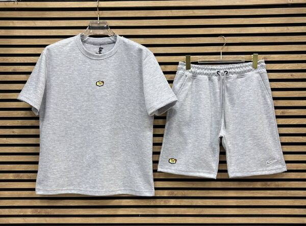 Apparel — TGSSEg8LMt_b