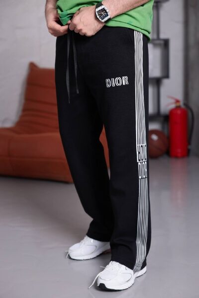 Apparel — TGSgZwc0exb4