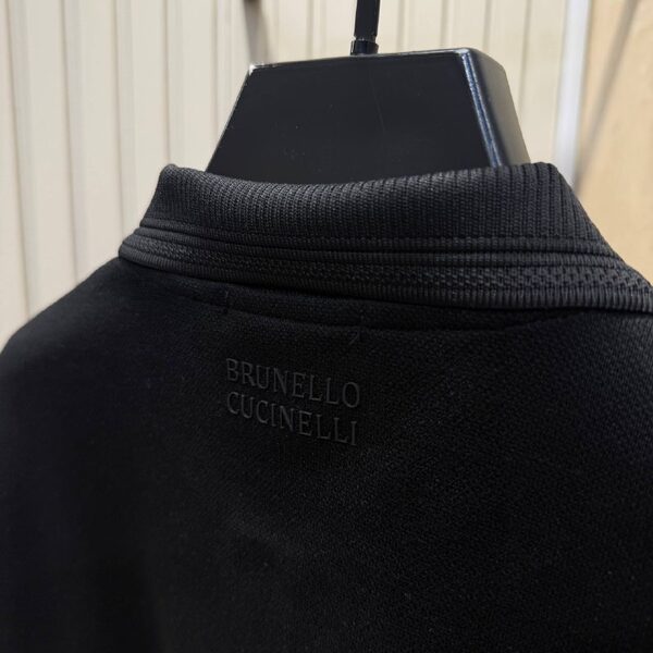 Apparel — TGSl56RGplYU view 2
