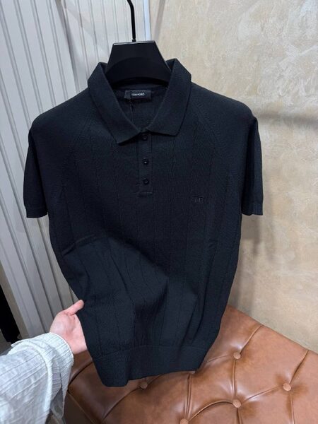 Apparel — TGSxlUAZqdS2 view 2