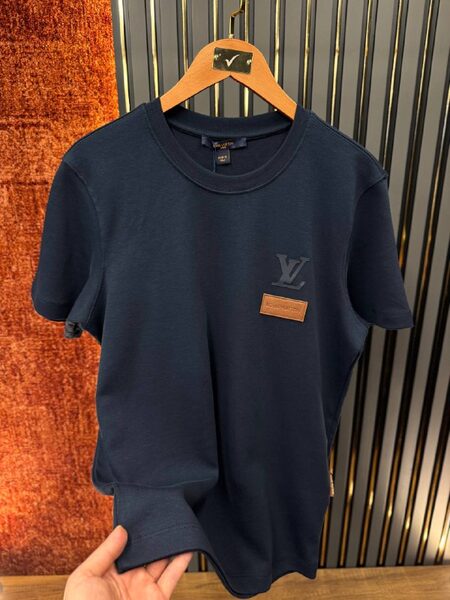 Apparel — TGTAd5IznZMl view 2
