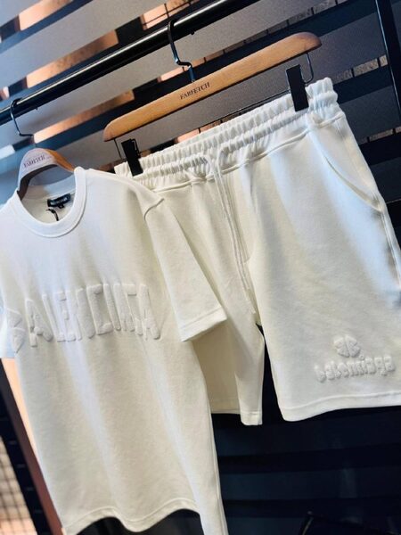 Apparel — TGTESaYos7uq