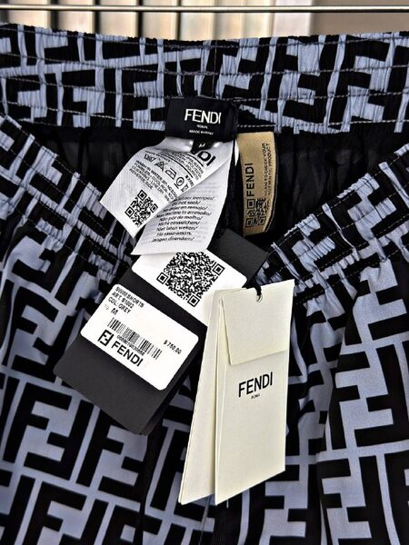 Apparel — TGTavrwEKLFb view 4