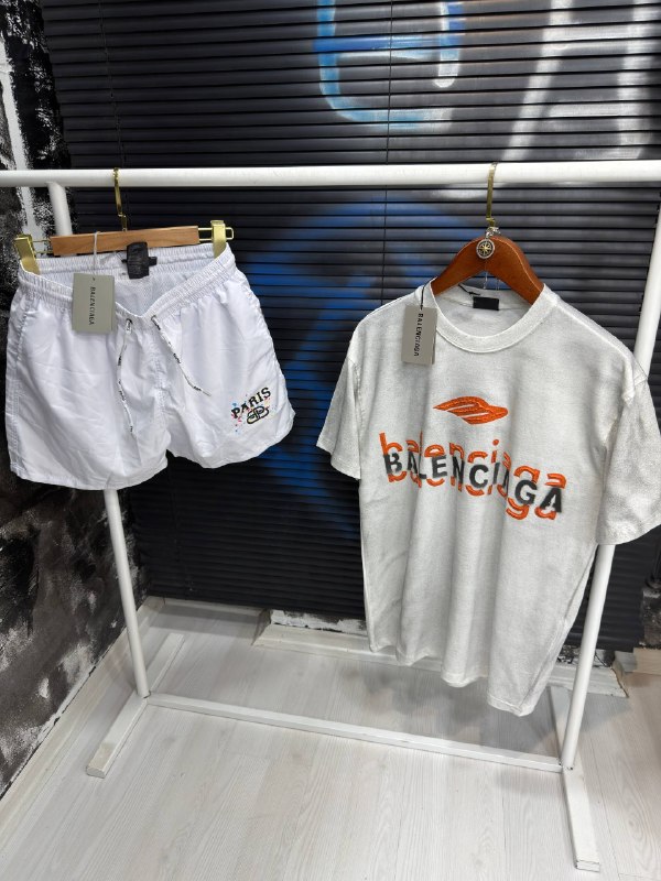 Apparel — TGTel8lqtD04