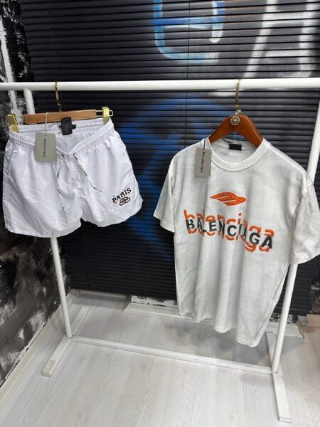 Apparel — TGTel8lqtD04