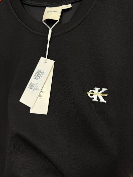 Apparel — TGTnmxlvGEOf view 3