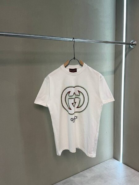 Apparel — TGTqd9ZxwCRp view 2