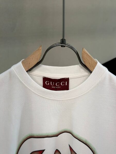 Apparel — TGTqd9ZxwCRp view 6