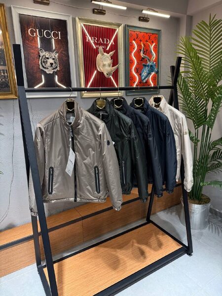 Apparel — TGU0maqLmdlK