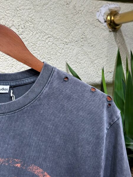 Apparel — TGUAWl8JcptO view 2