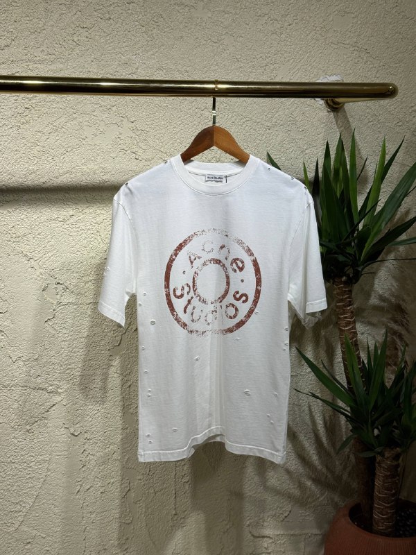Apparel — TGUAWl8JcptO view