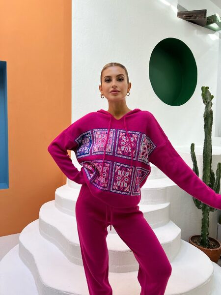 Apparel — TGUAhqRRs9ps view 5