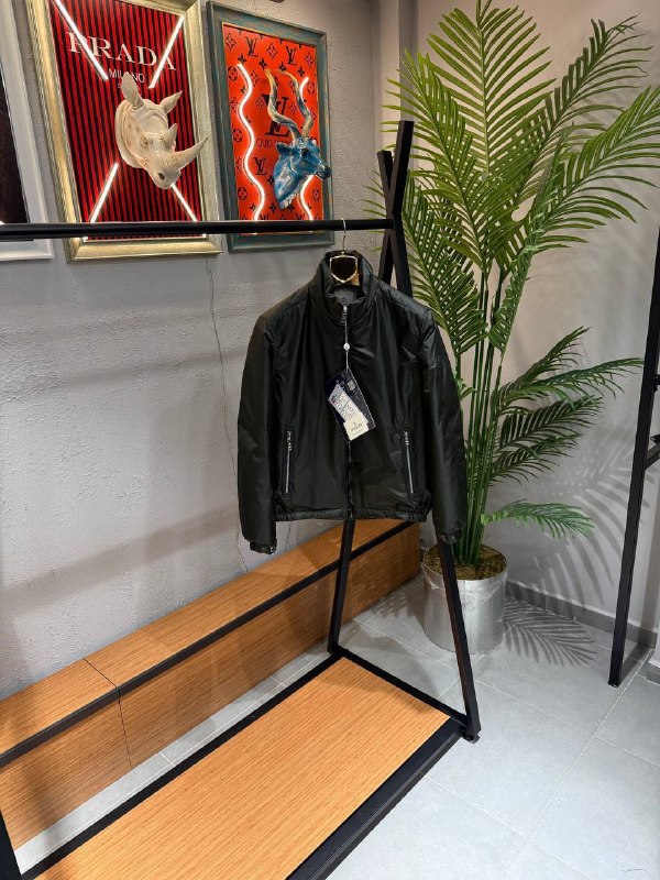 Apparel — TGUFGF2S8UVx