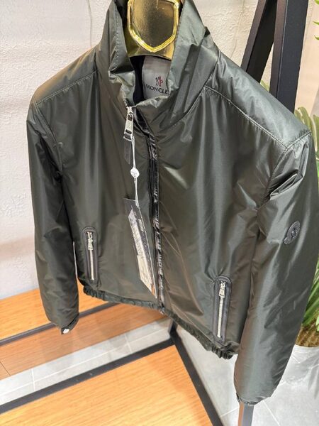 Apparel — TGUFGF2S8UVx view 2