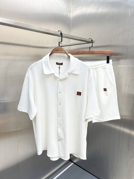 Apparel — TGUHkzJkMhE5