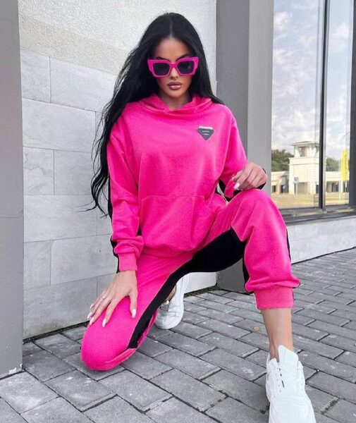Apparel — TGUIiJ4q1XdO view 2