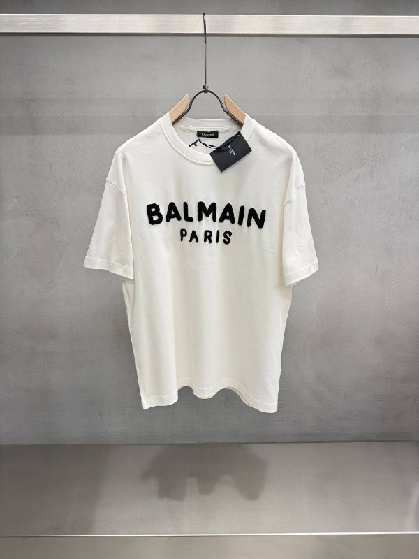 Apparel — TGUJf0Wb_4tM view