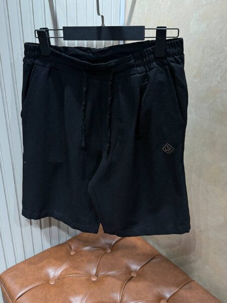 Apparel — TGUV0tgp-wB0