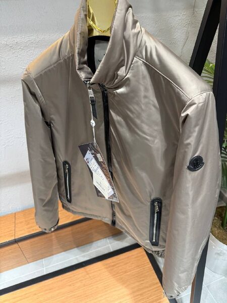 Apparel — TGUcB4aV-ih4 view 2