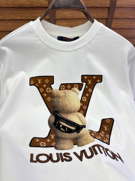 Apparel — TGUiQJ7Keyx7 view 2