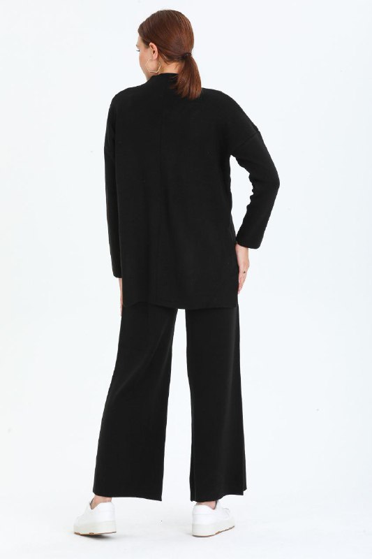 Apparel — TGUoj31qGS8Z view