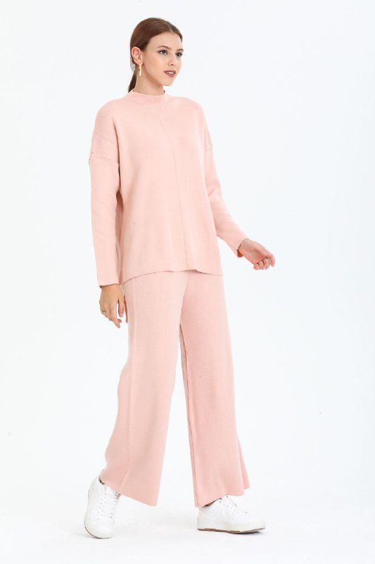 Apparel — TGUoj31qGS8Z view