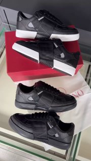Men's Sneakers — TGUq2Tj34K9y