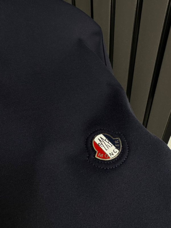Apparel — TGUw6mhqHOlo view