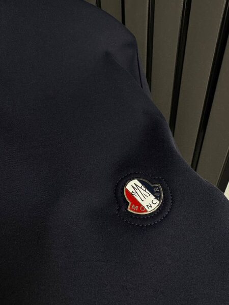 Apparel — TGUw6mhqHOlo view 6