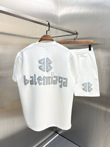 Apparel — TGV0ENXBL3n1