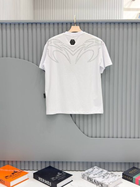 Apparel — TGV4VQt4nzCo view 2