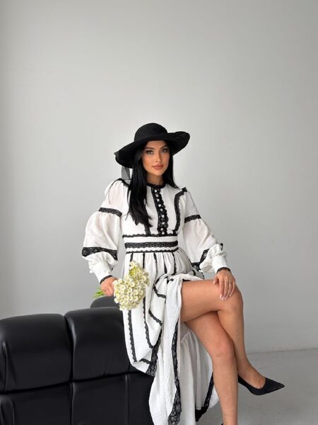 Apparel — TGVHrjO6Cev4 view 3