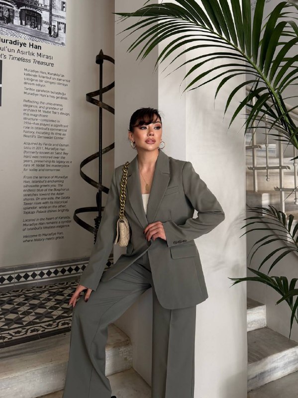 Apparel — TGVkzhW86lKG view