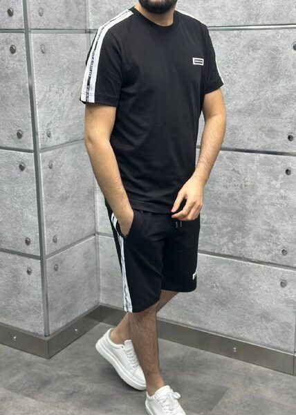 Apparel — TGWAlKVG7krL