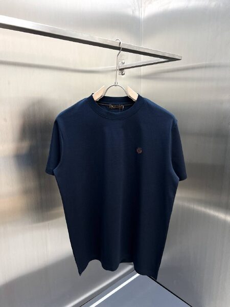 Apparel — TGWEl7oD8lpO