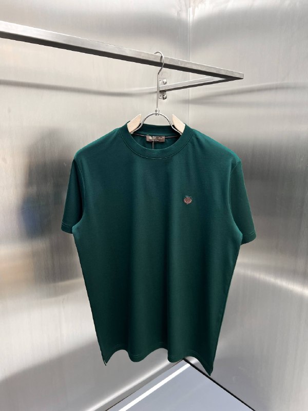 Apparel — TGWEl7oD8lpO view