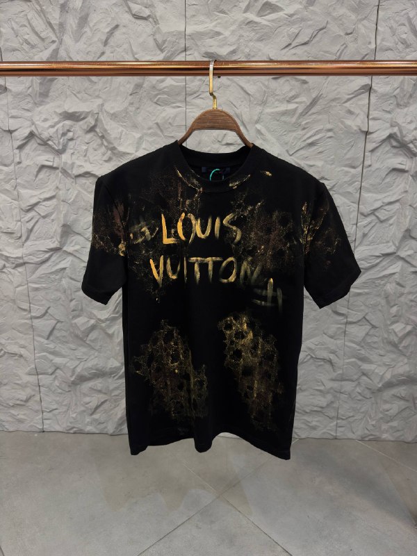 Apparel — TGWQgxhqzK0S view
