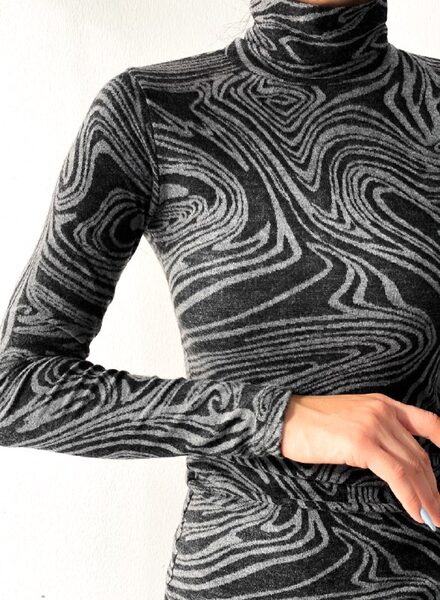 Apparel — TGWTZpOGe0A5 view 6