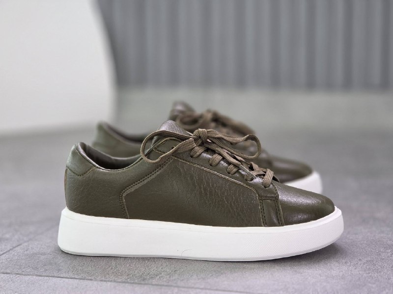 Men's Sneakers — TGWbY_4wMTsH