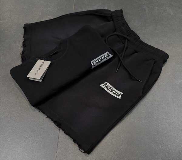 Apparel — TGWcm_nkbSMe view 3