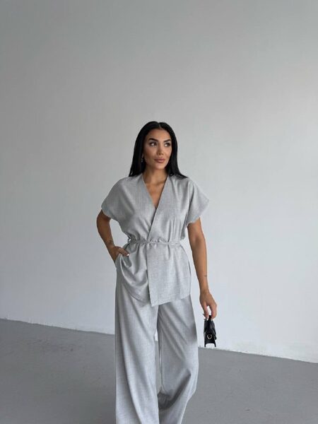 Apparel — TGWgyUq9sERJ view 2
