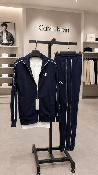 Apparel — TGWy5Qyts4Ur view 3