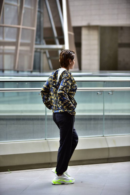 Apparel — TGX5g0IZ_0AM